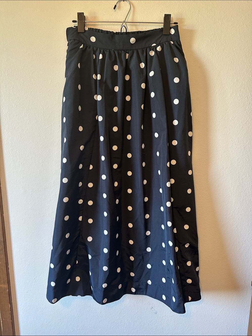 NWT Old Navy Navy Blue Maxi Skirt with White Polka Dots